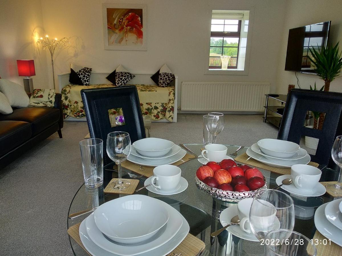 Cottage With Panoramic Views Kirk of Shotts Exterior foto
